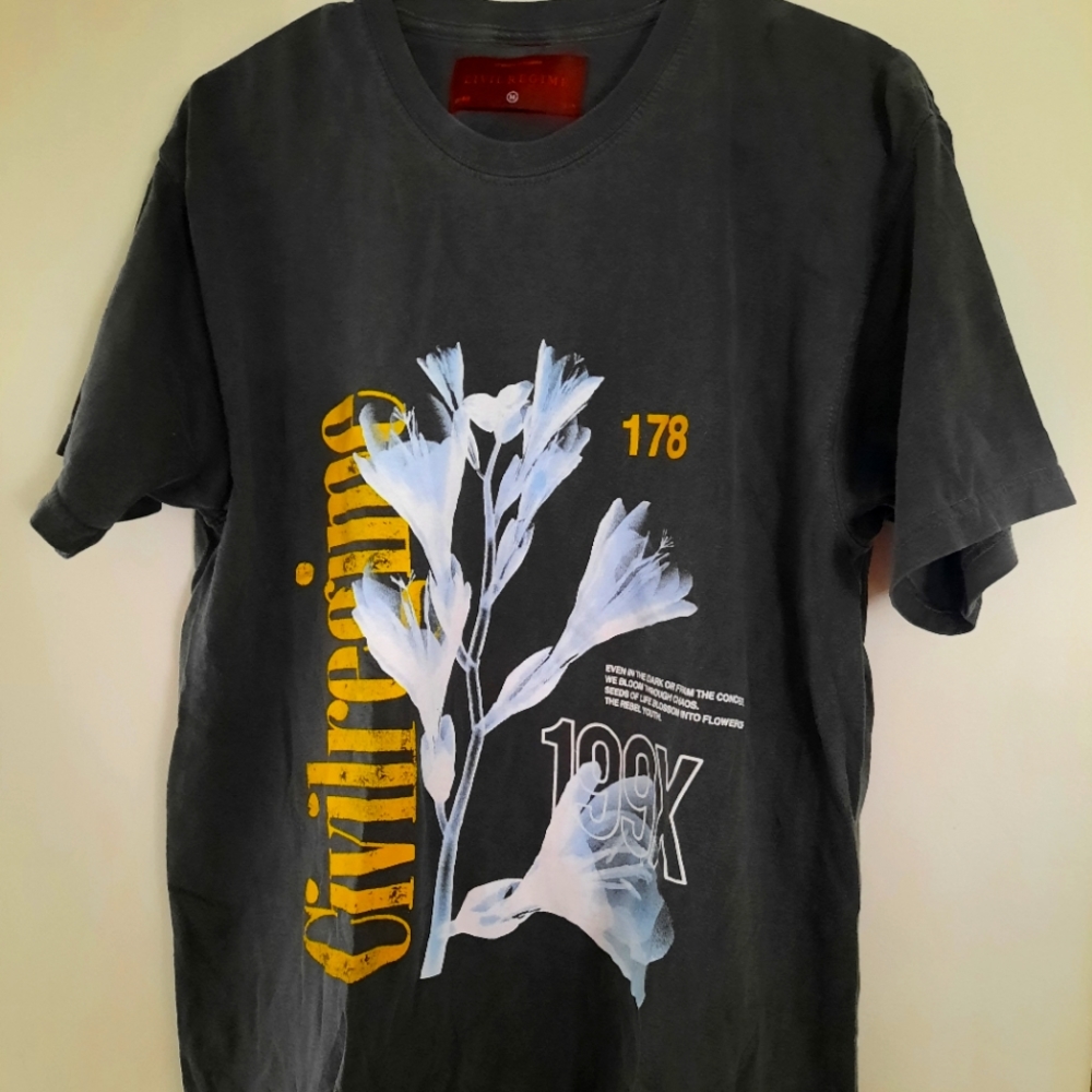 Civil Regime Grey shirt with yellow detail